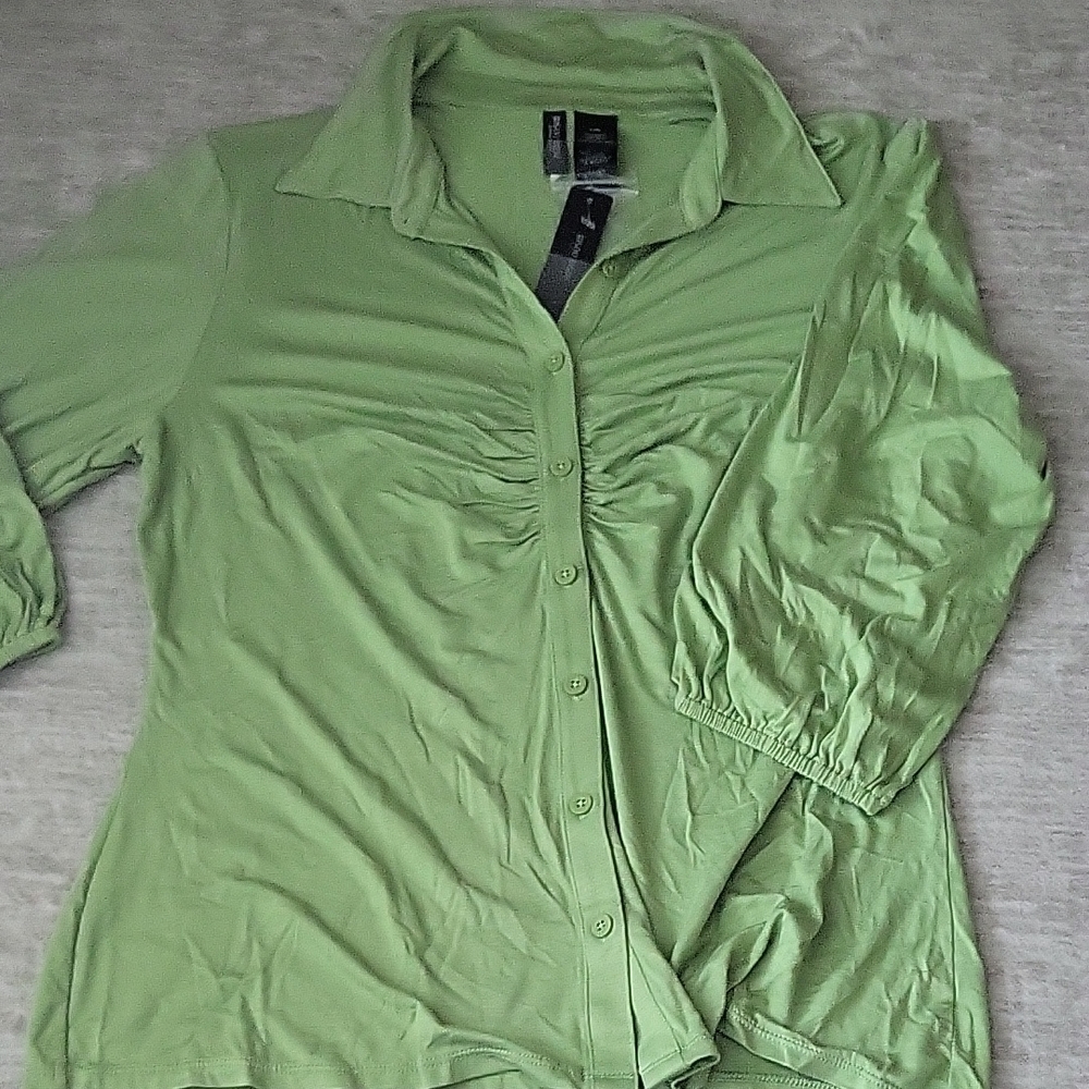 Bisou Bisou Light Green Button-Down Shirt